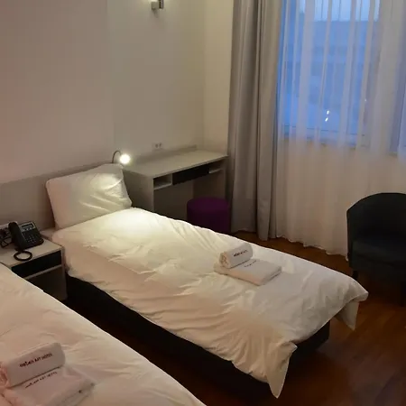 Osten Art Hotel Skopje Exterior photo